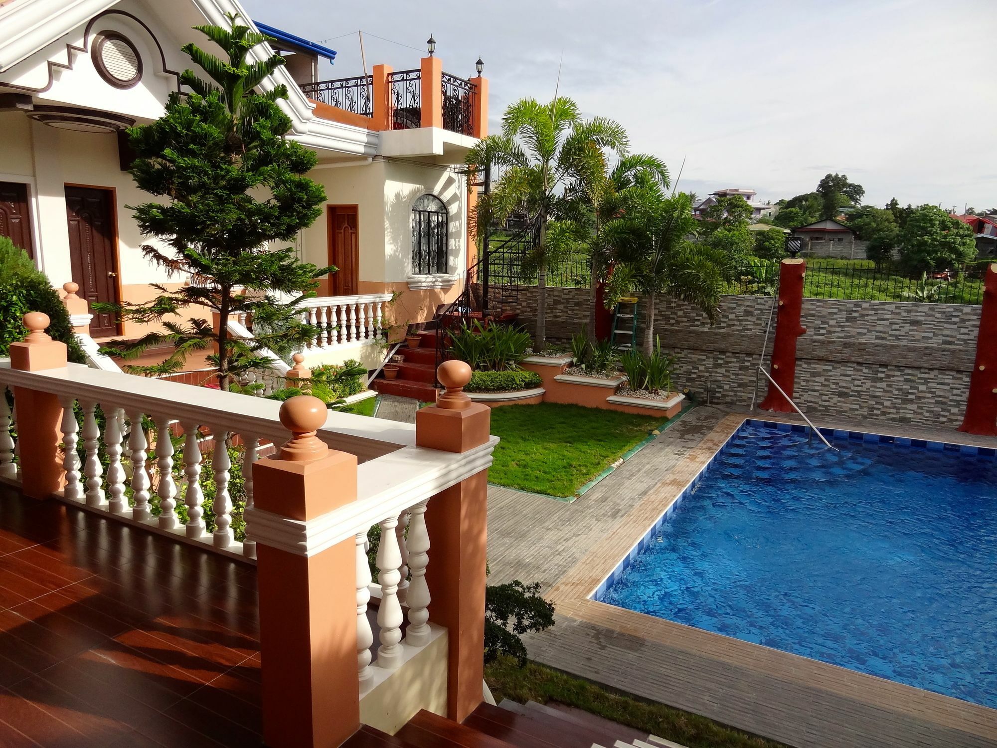 ดิ เอ็กเซคคิวทีฟ วิลลา อินน์ แอนด์ สวัทส์ Davao ภายนอก รูปภาพ